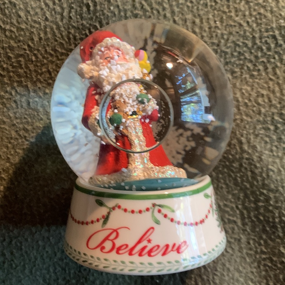 Spode Christmas Tree Believe Santa Snow Globe in box. Approximately 3” x 4” - Picture 6 of 10